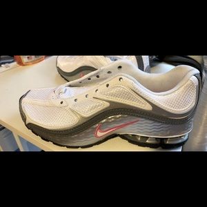 Nike Reax women’s running shoes